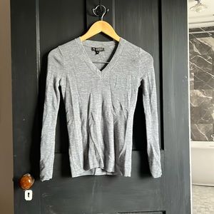 Banana Republic grey merino wool vneck sweater